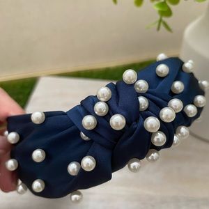 Knotted pearl headband